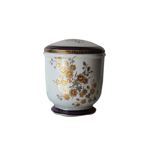 Urne cinéraire en porcelaine blanche avec détails floraux dorés - 200€